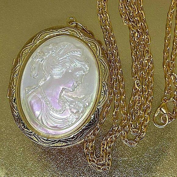 COPY - Pearl Victorian Lady Cameo Gold Locket Necklace - Picture 3 of 7
